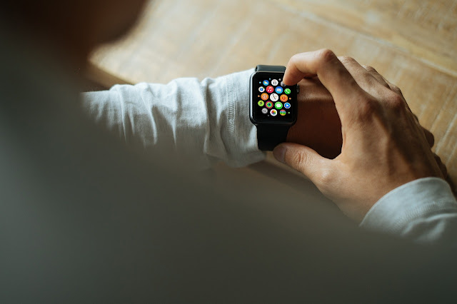 smart-watch-821563 1280-1